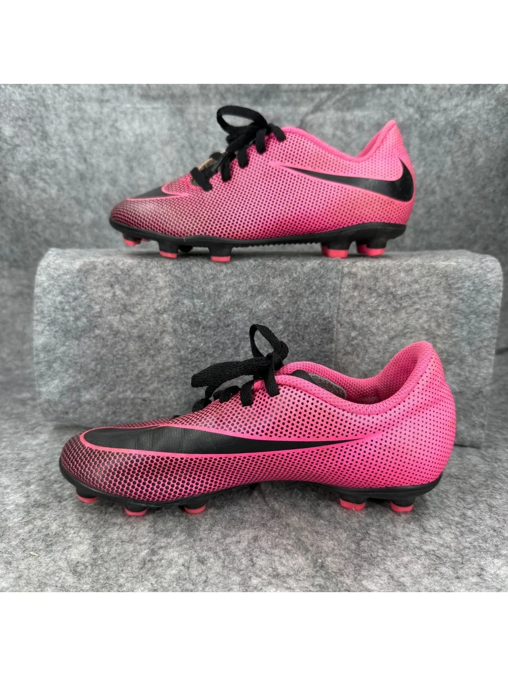 Nike Junior Bravata II FG Soccer Cleats 844442-500 Black Pink Size 1.5Y 972